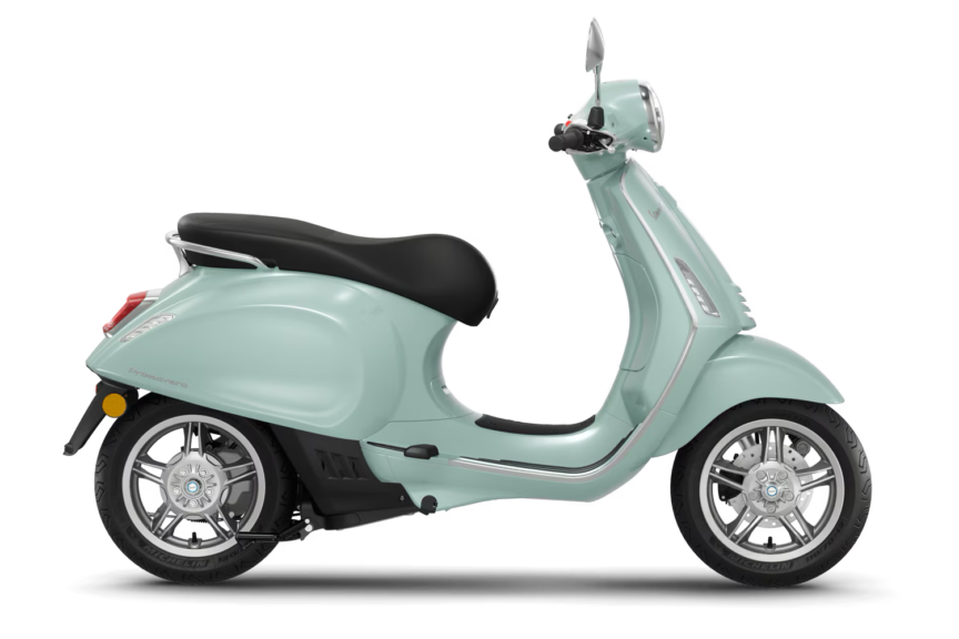 De Vespa Elettrica is scherp geprijsd leverbaar bij de enige officiële Vespa dealer van Alphen aan den Rijn; Van der Louw tweewielers.